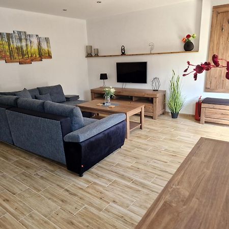 Restaurace U Mateje B&B Nove Mesto pod Smrkem Eksteriør billede